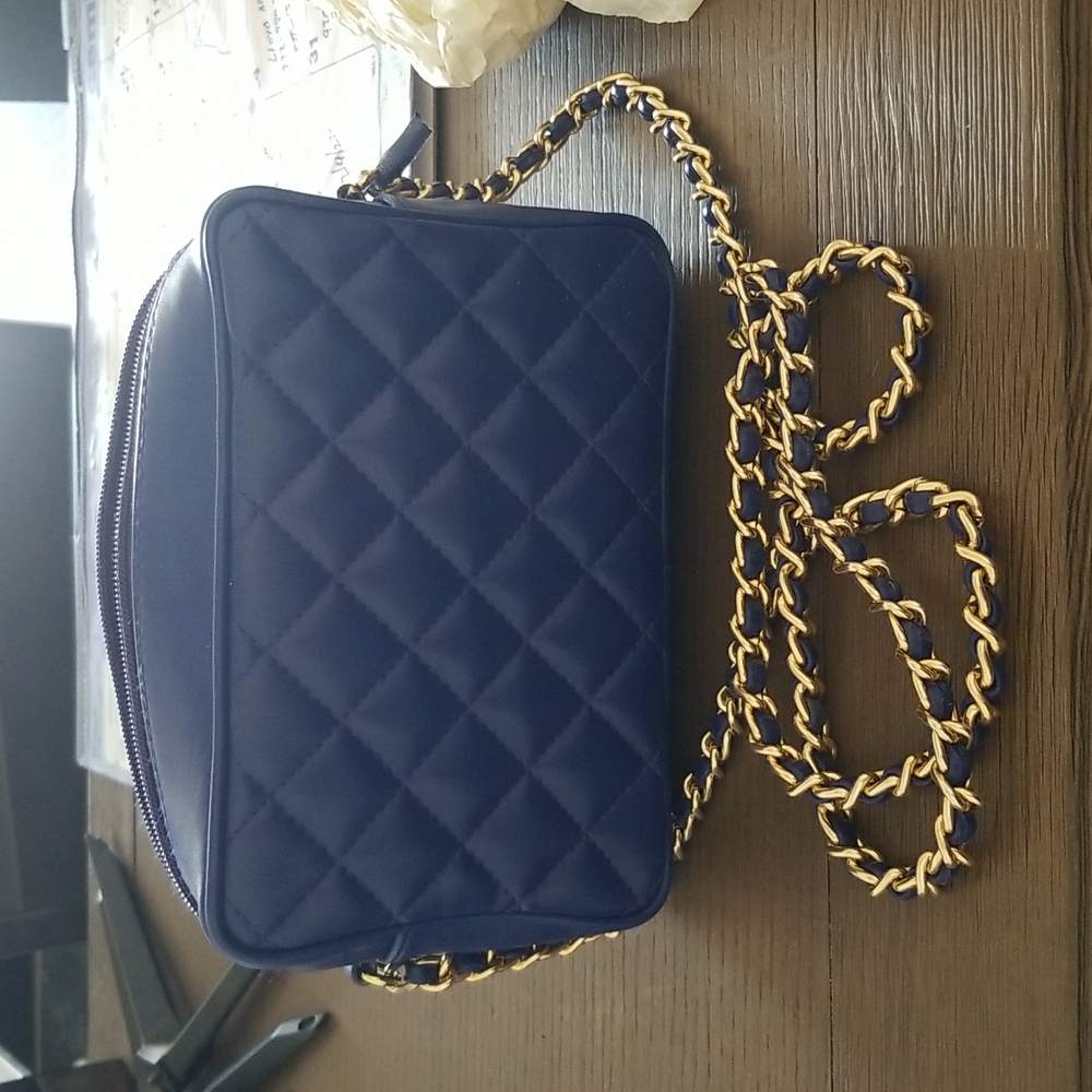 Magnum fashion Purse